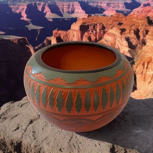 Navajo Etched Pottery Bowl Pot Mini Red Clay Native American Signed RV Handmade. - Picture 12 of 15